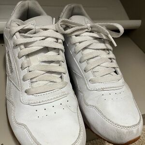 Reebok woman’s White Sneakers
